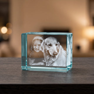 3D-Glas-Foto Querformat mit Fotogravur von Kind und Hund am Abend