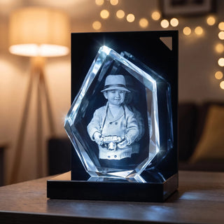 3D-Glasdiamant mit Fotogravur, LED-beleuchtet am Abend