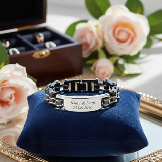 Biker-Armband mit Gravur – Edelstahl in Silber & Schwarz - Armbänder mit Gravur | Engravy